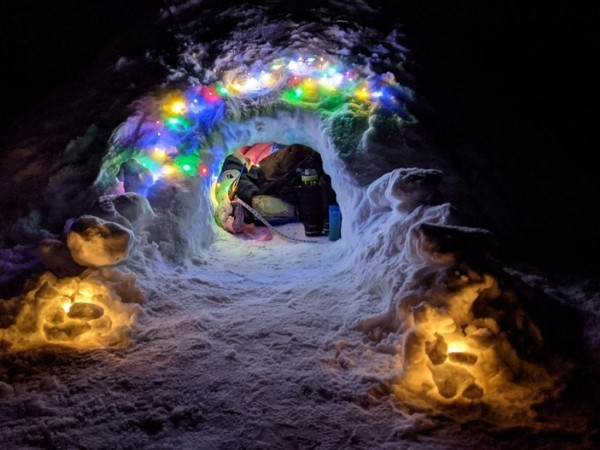 Quinzhee snow structure activity image